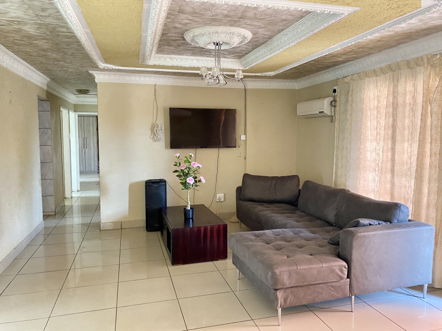 3 Bedroom Property for Sale in Mogwase North West
